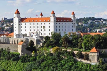Private Vienna transfer with 2 hours stop in Bratislava